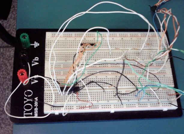 Como funciona a protoboard?