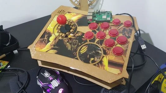 Projeto de console arcade grátis com tema do MK11