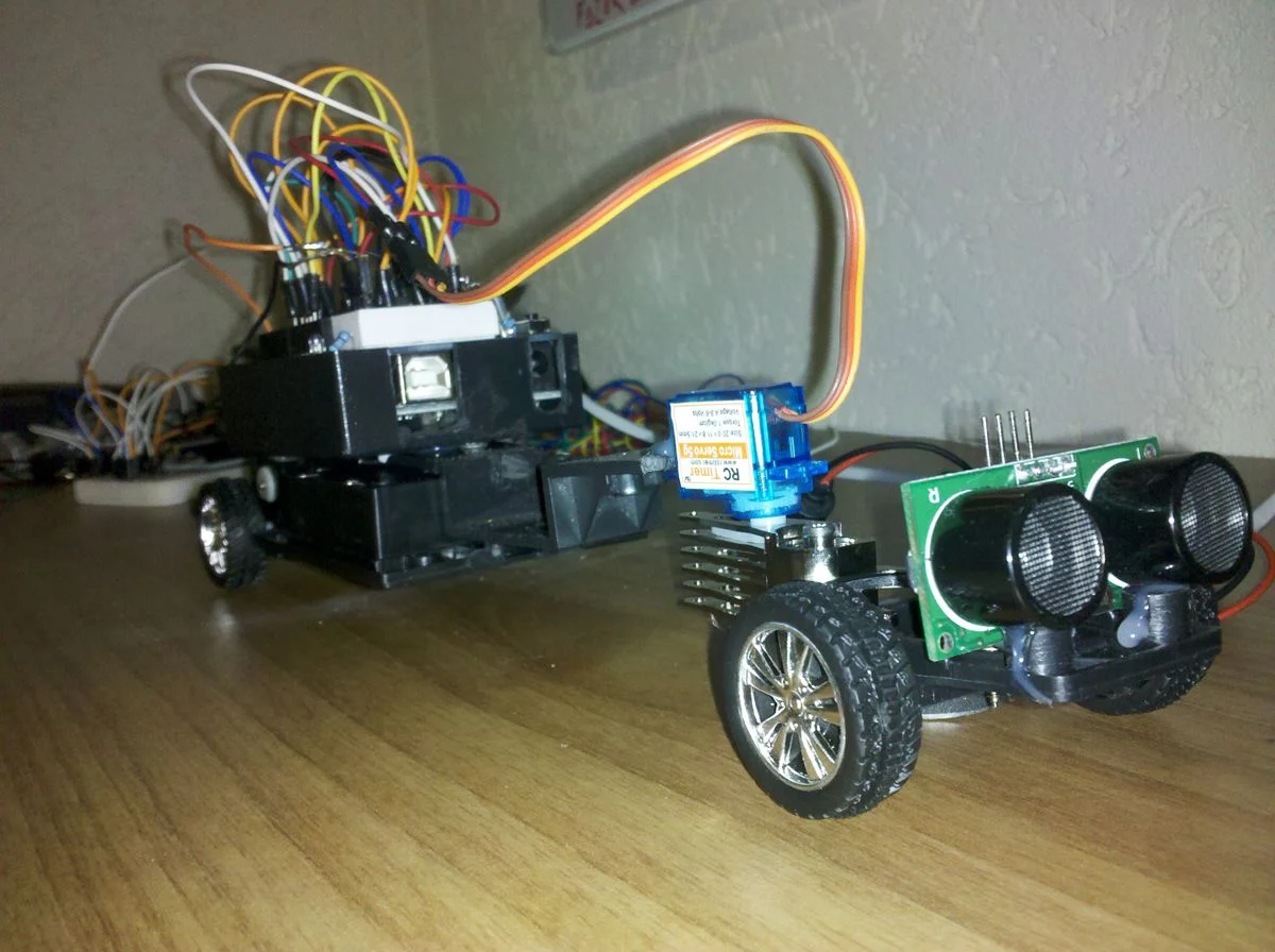 Robô com Arduino no estilo maker