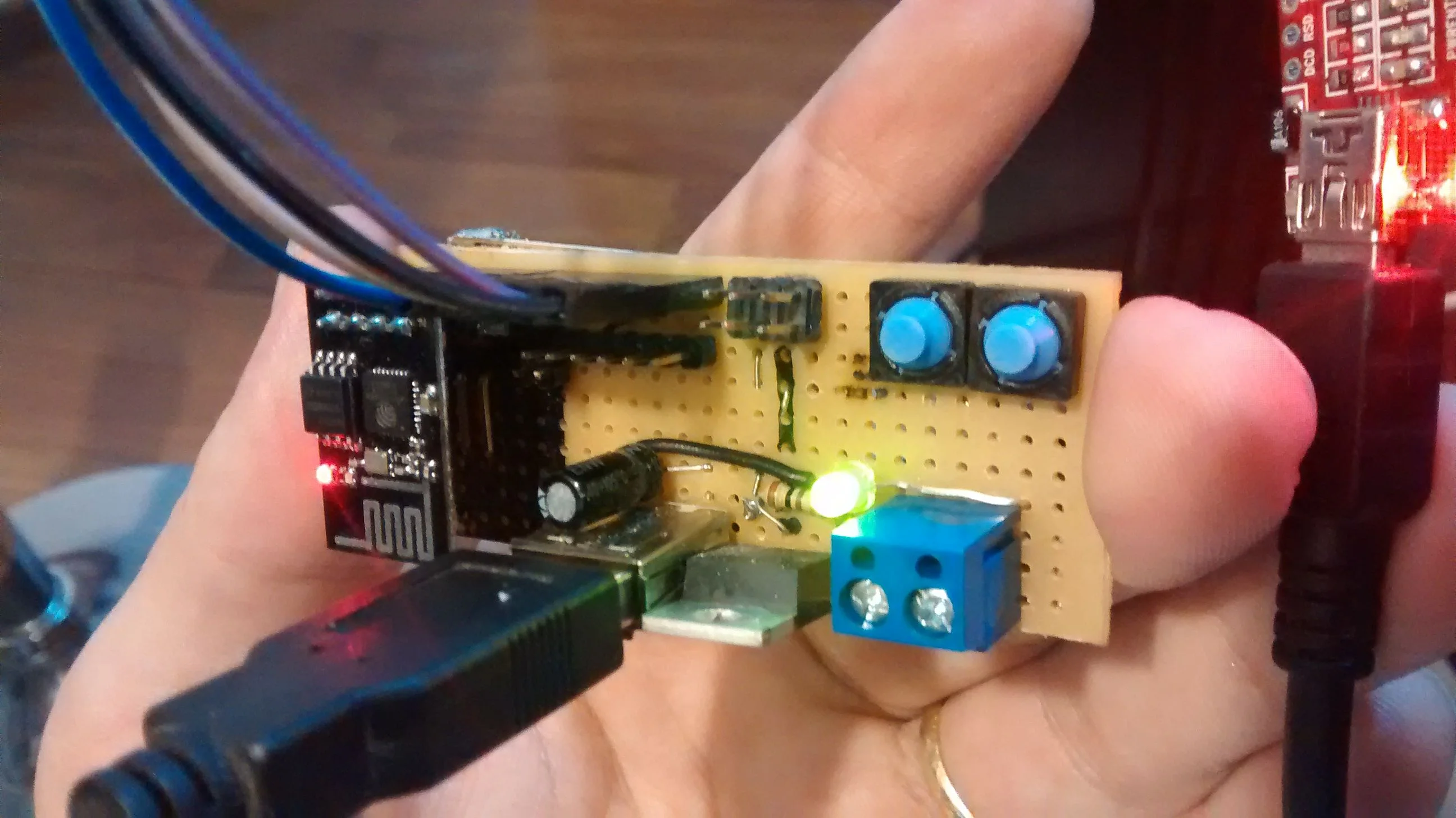 ESP8266 - Acionando relé com  Sming (usando MQTT)